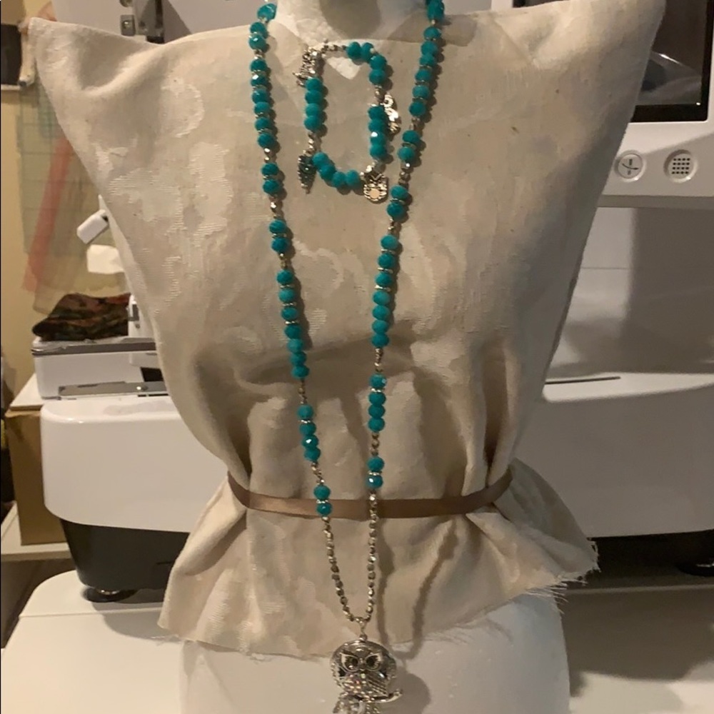 Necklace and bracelet set